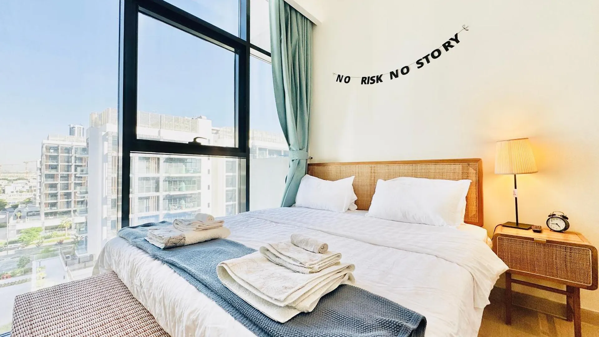 Chic 1-Br In Azizi Riviera-Your Perfect Stay ! Dubai 0*,